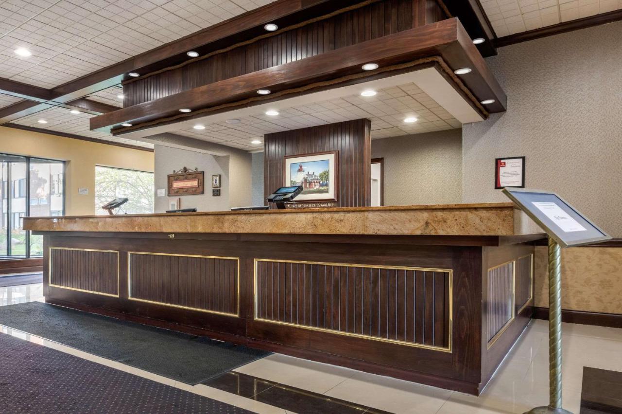Clarion Hotel Conference Center On Lake Erie Dunkirk Exterior photo