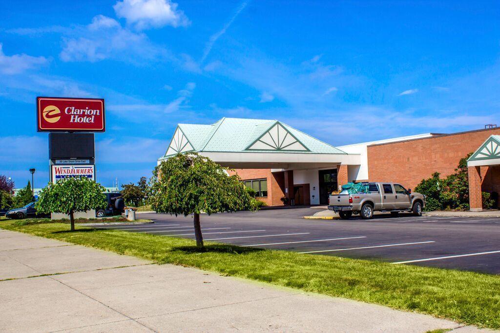Clarion Hotel Conference Center On Lake Erie Dunkirk Exterior photo
